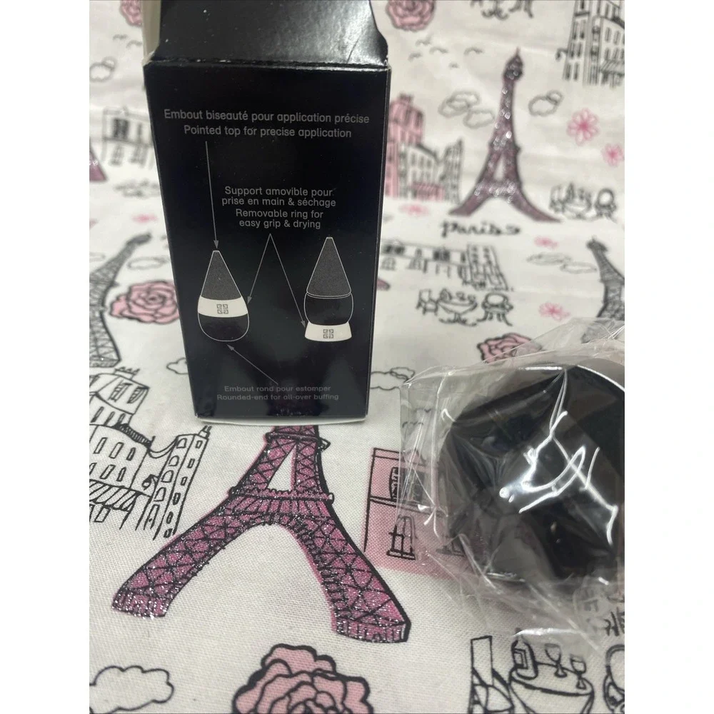 Givenchy Prisme Libre Complexion Sponge Blender
